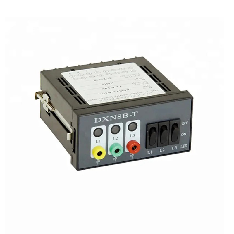 AC/DC Voltage Detector with Capacitive Indicator