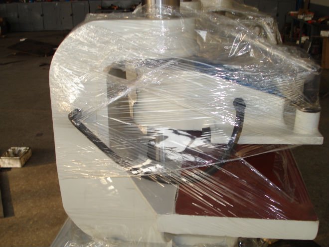 Hydraulic system details of the cutting machine