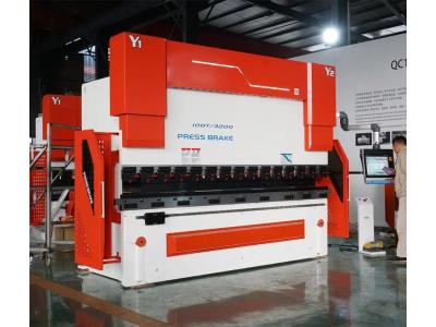 Hydraulic CNC servo press brake with DA66T - Image 3