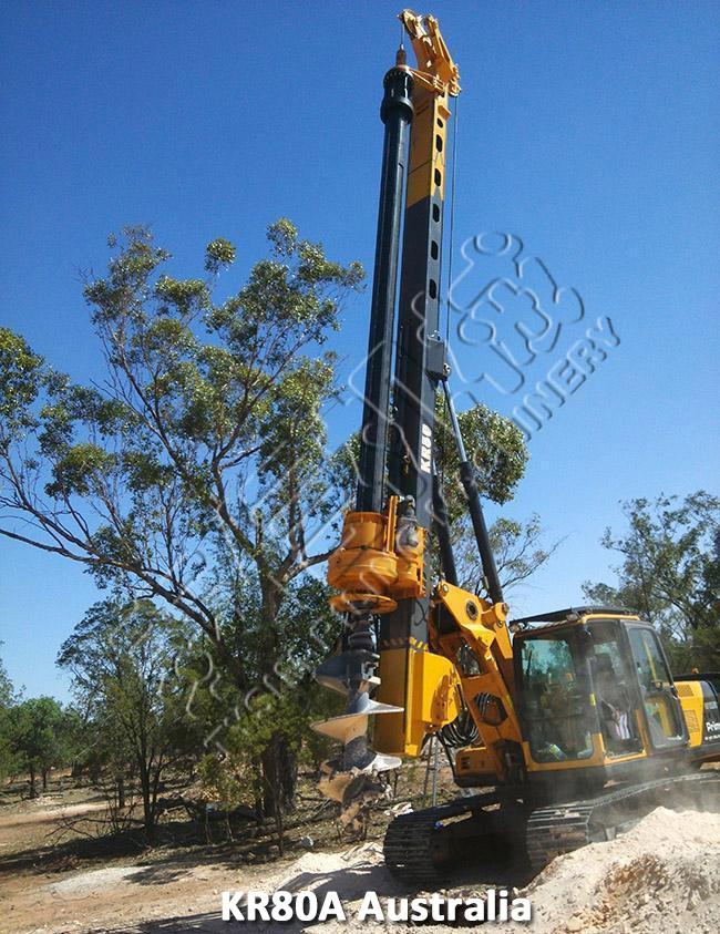Hydraulic piling rig in action