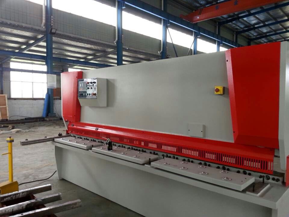 Hydraulic Shearing Machine - Image 2