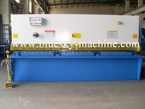 hydraulic swing beam shearing machine - Image 2