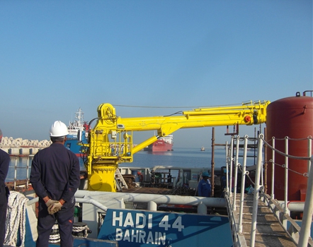 Hydraulic telescopic crane for marine ship - Image 3
