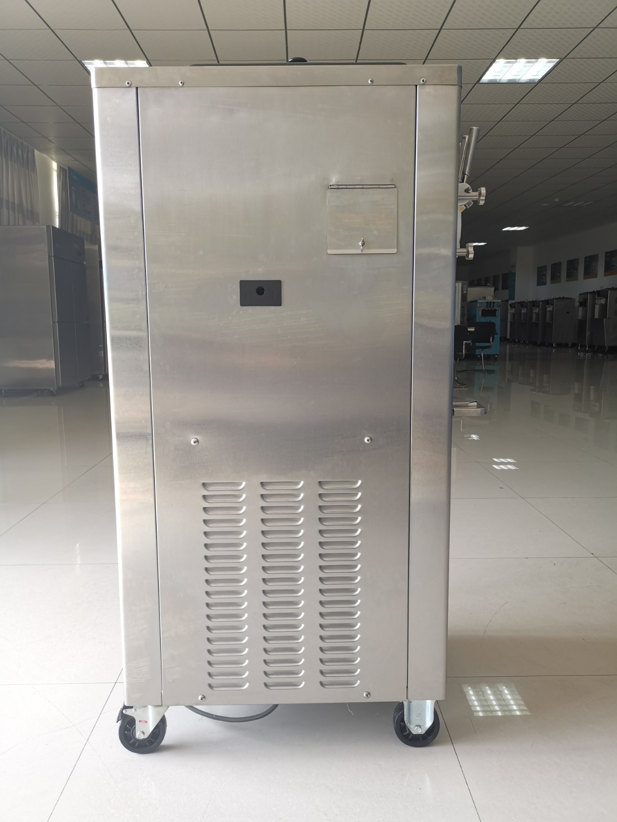 Ice Cream Machine D840 - Image 2