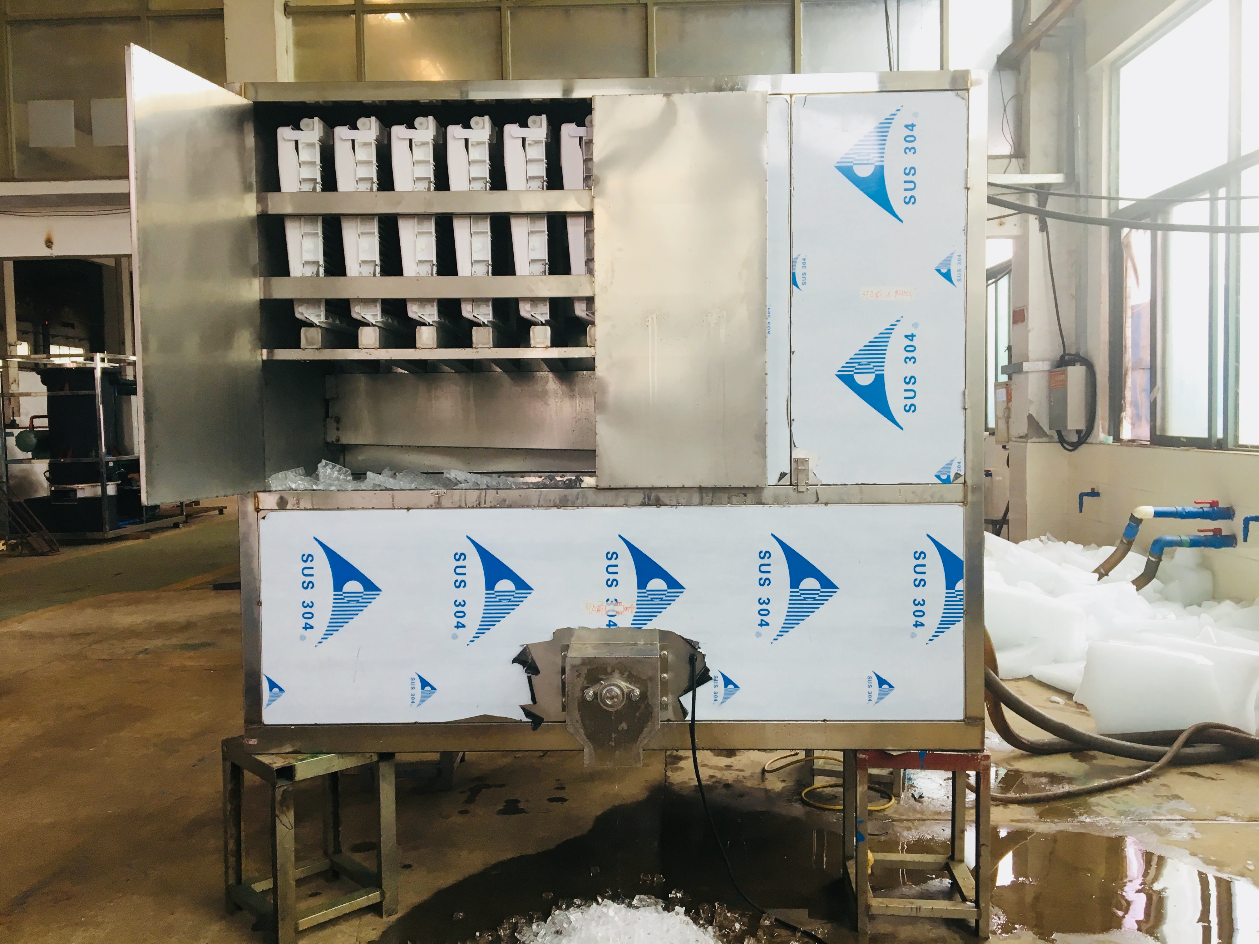 Ice Machine - Image 2