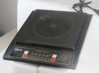 Portable Induction Cooktop with Digital Controls