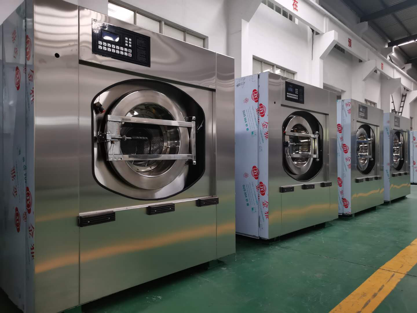 Industrial washing machine - Image 2