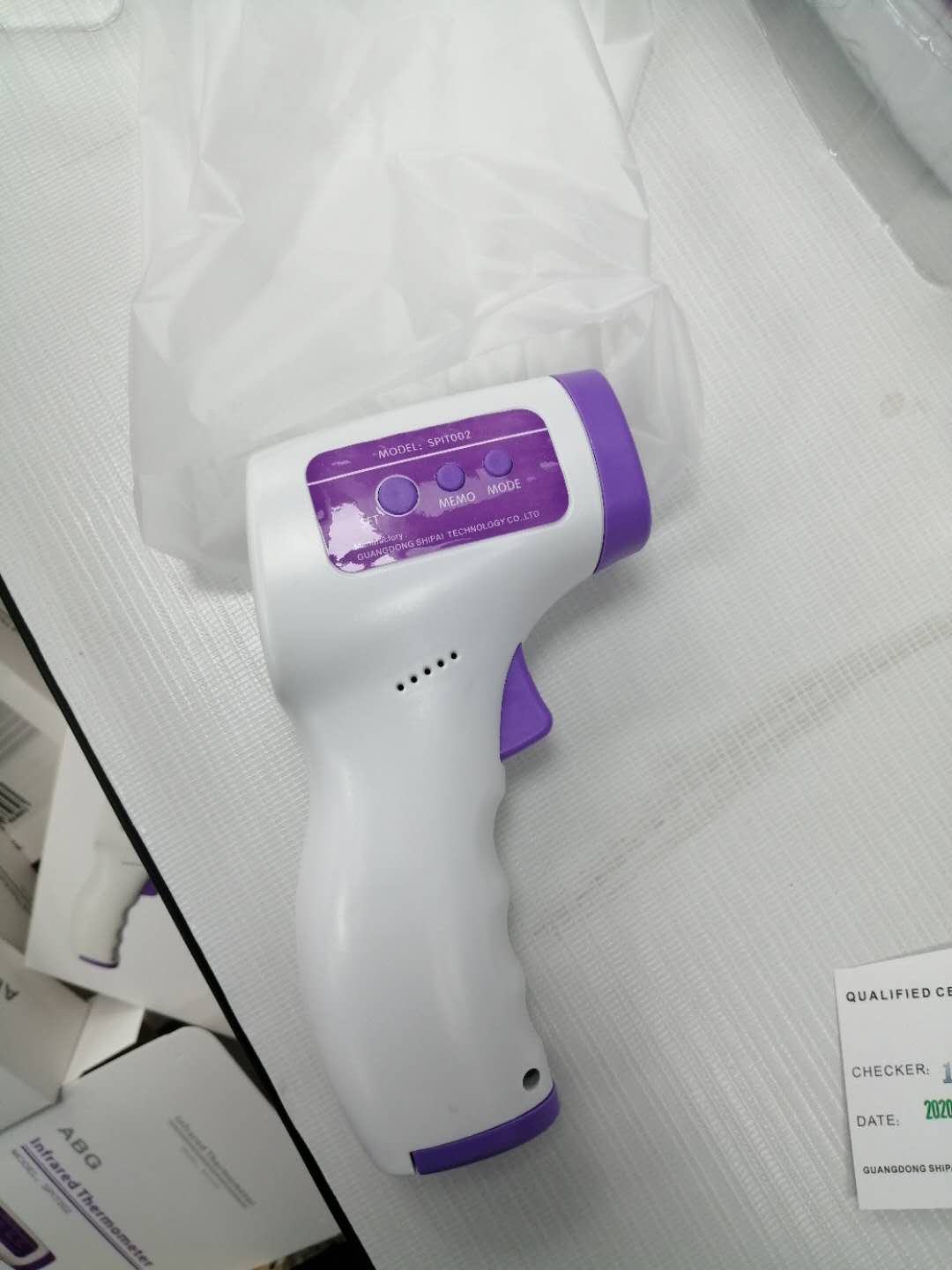 Non-Contact Infrared Thermometer for Body Temperature Measurement
