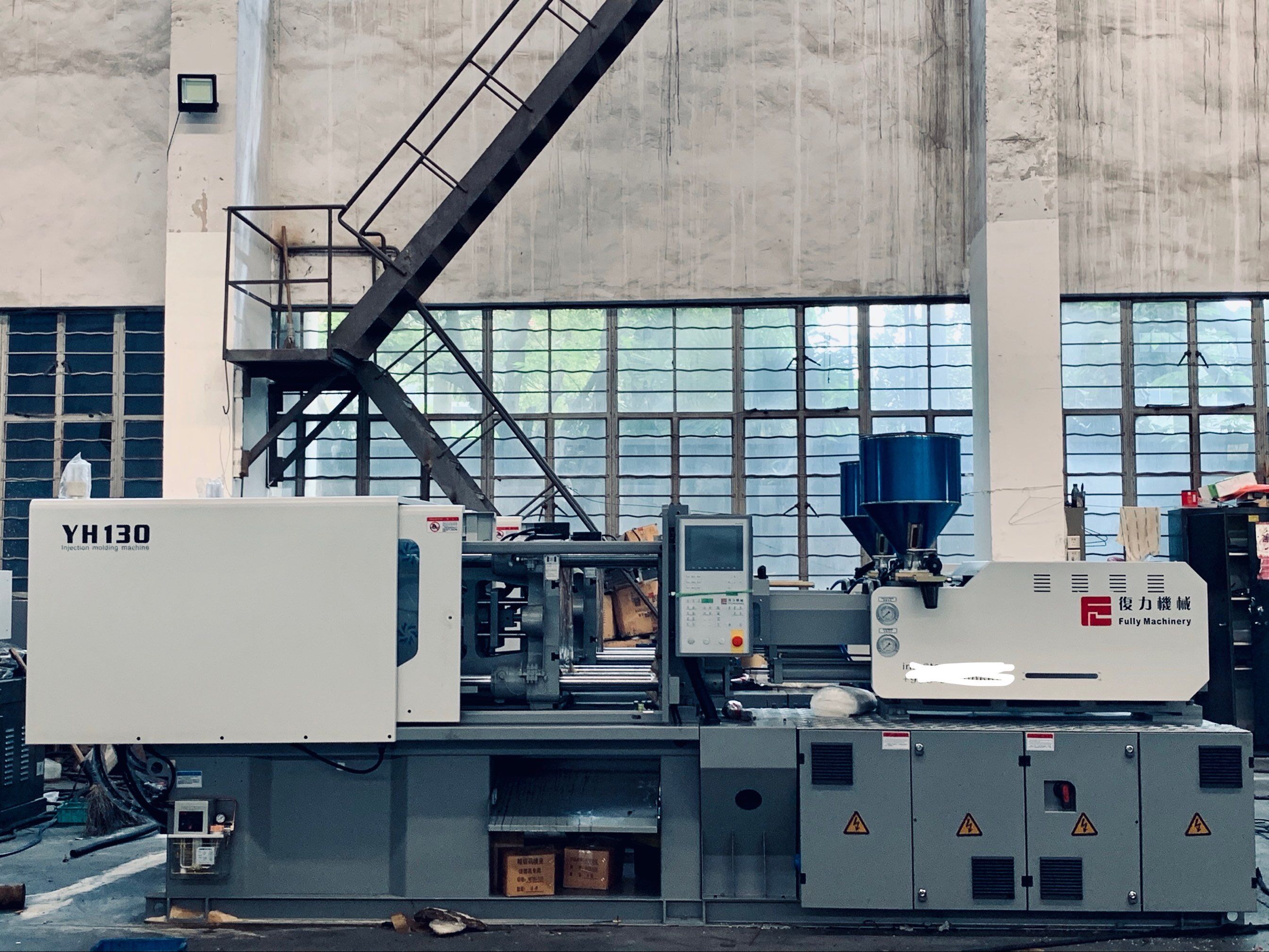 INJECTION MOLDING MACHINE INJECTION MACHINE - Image 4