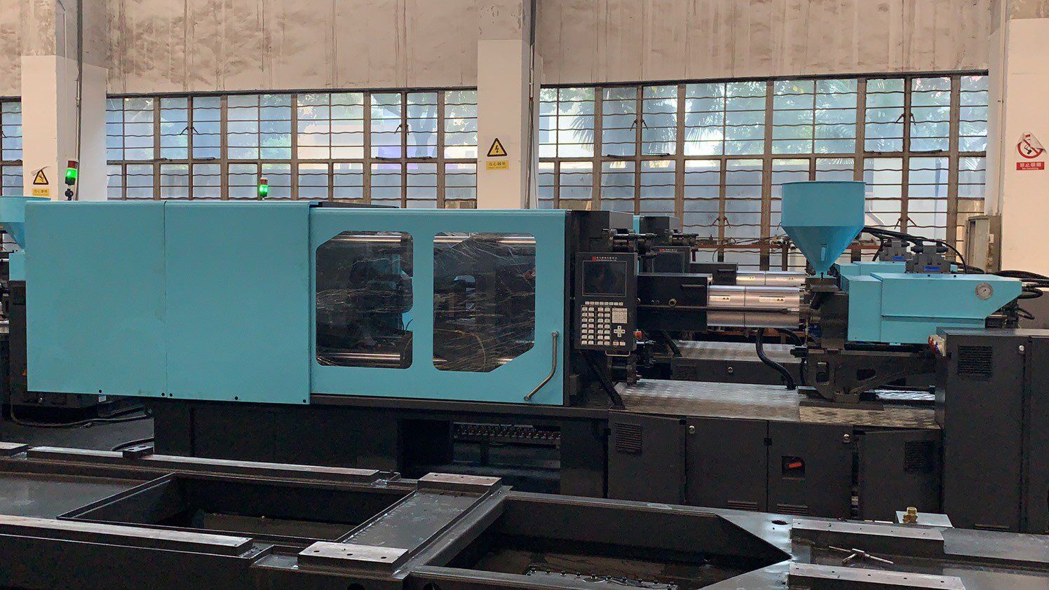 INJECTION MOLDING MACHINE INJECTION MACHINE - Image 3