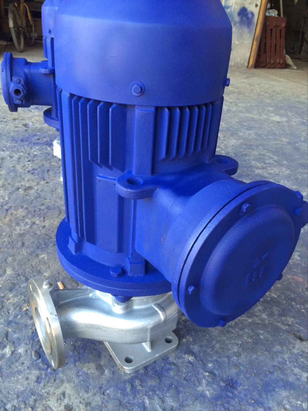 Vertical Inline Centrifugal Pump for Fluid Transfer
