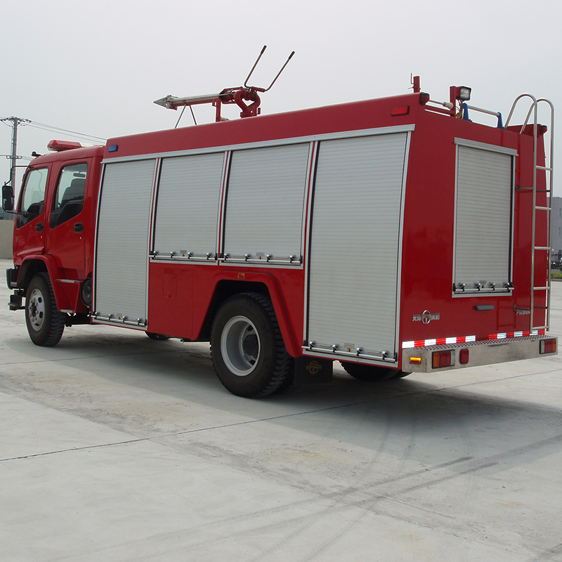 Isuzu Fire Truck - Image 2