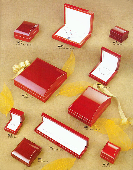 Red Lacquered Jewelry Box