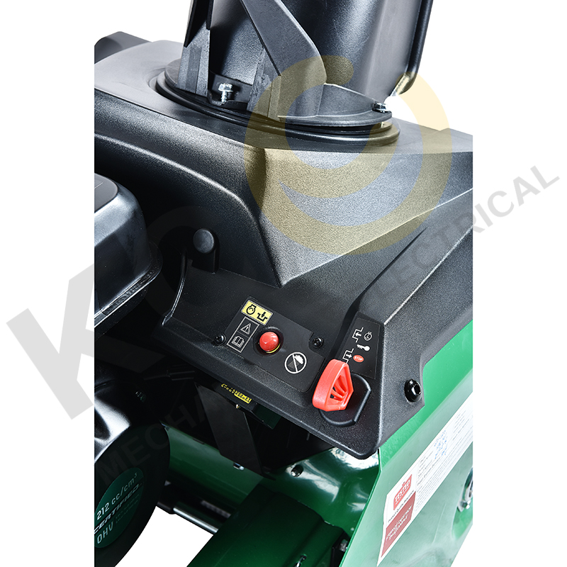 KC421 Snow Thrower - Image 3