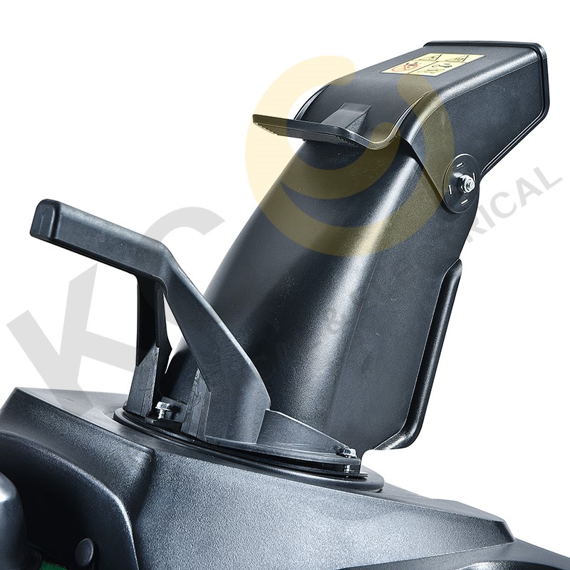 KC421 Snow Thrower - Image 2