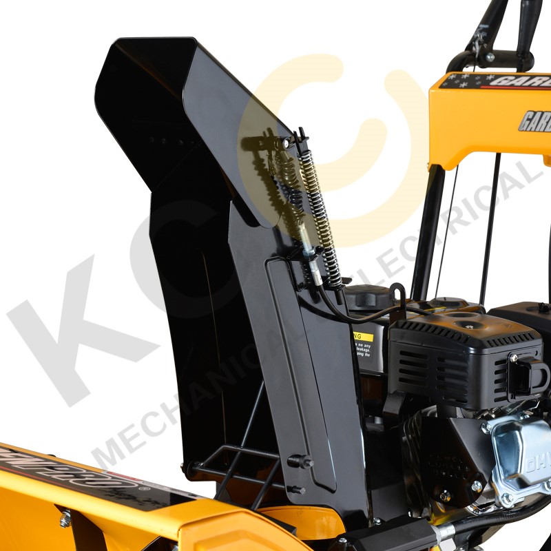 KC726S Snow Thrower - Image 2