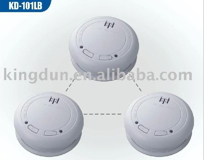 Interconnected Wireless Smoke Detector with Hush Button