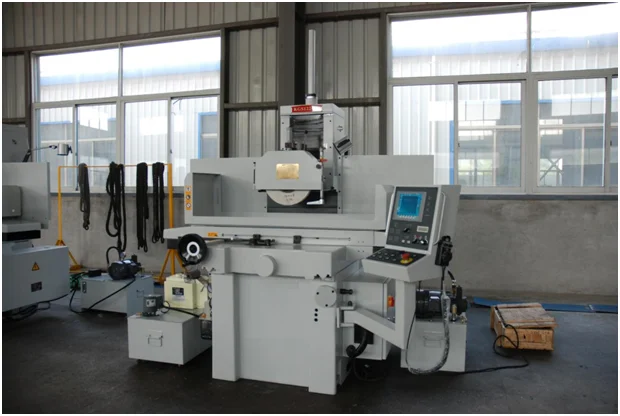 Surface grinding machine workspace
