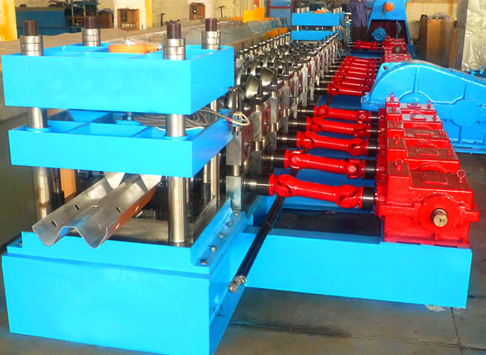 Highway guardrail roll forming machine overview