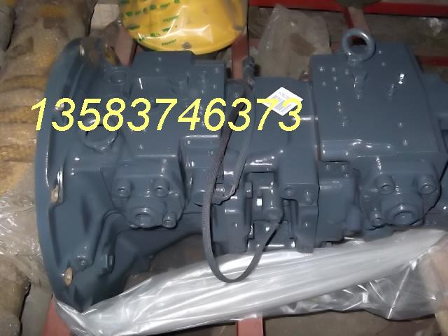 Komatsu excavator parts PC200-7 hydraulic pump - Image 4