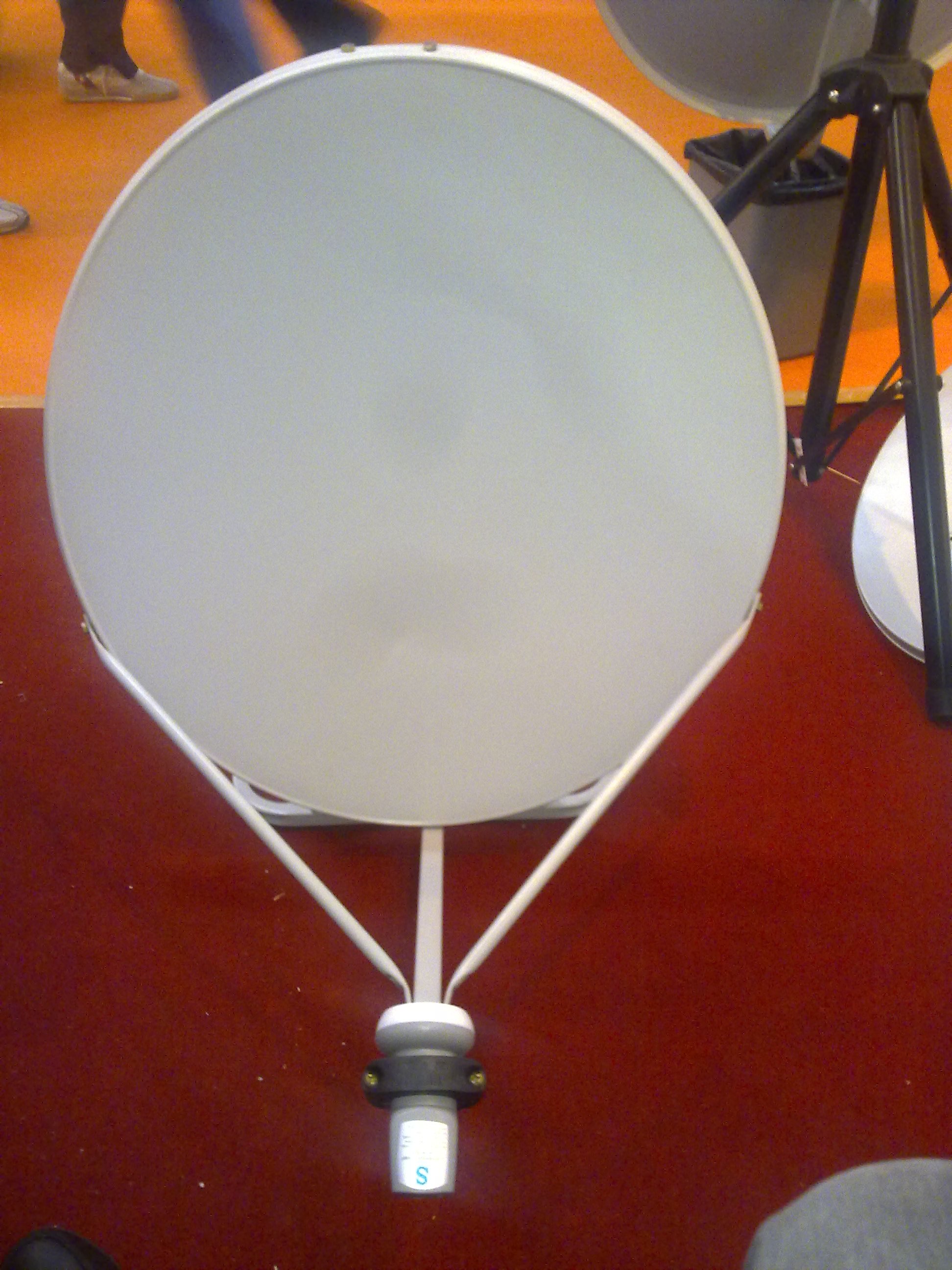 KU60 GROUND MOUNT DISH ANTNNA - Image 2