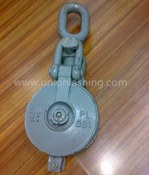 Lashing Snatch Block with Swivel Eye
