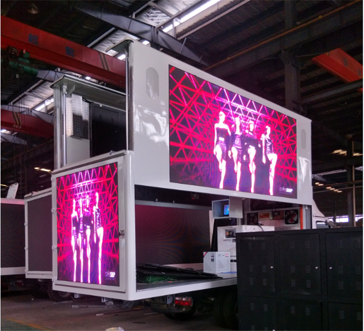 Mobile LED Advertising Display Truck
