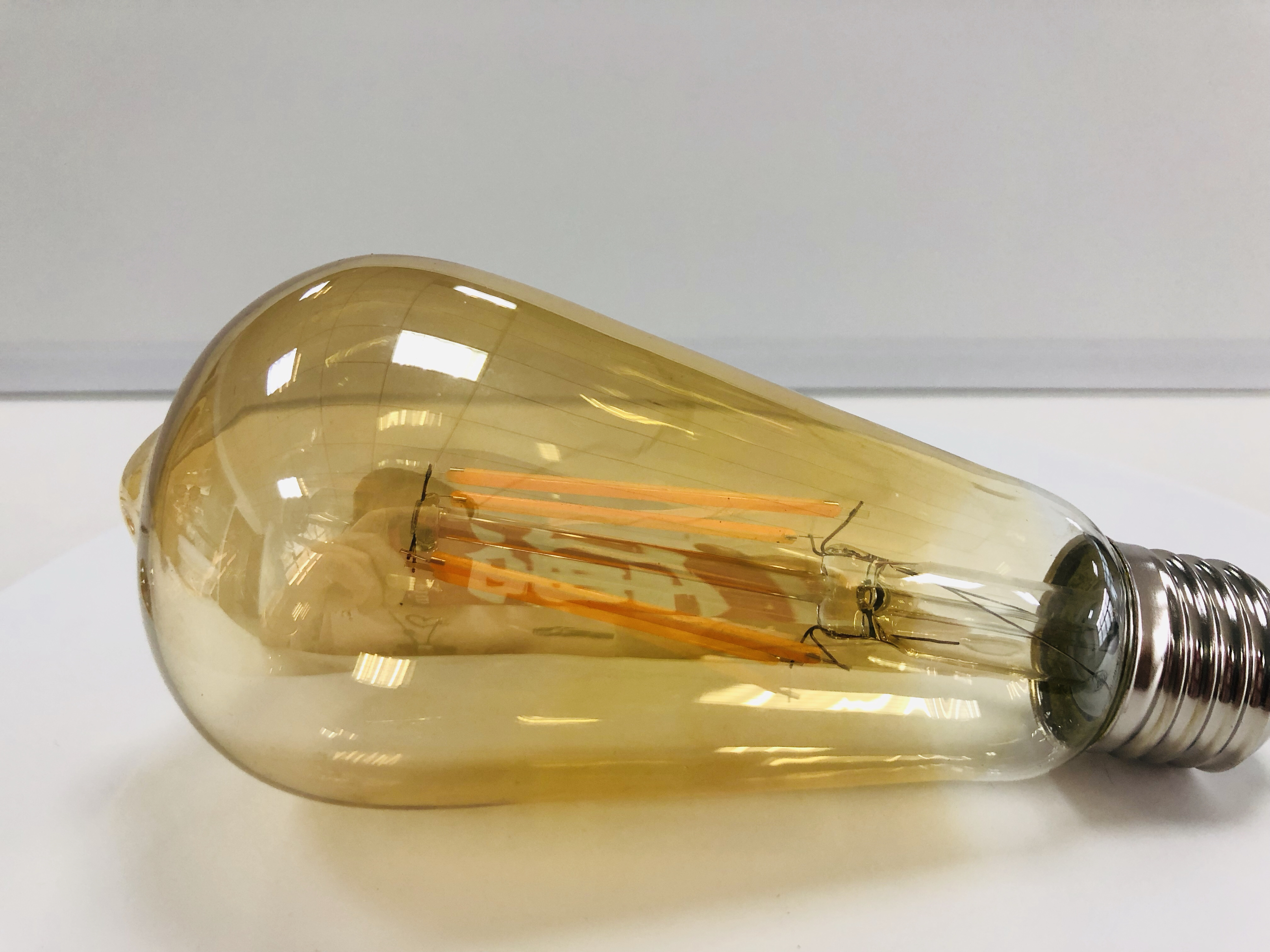 ST64 LED Filament Bulb