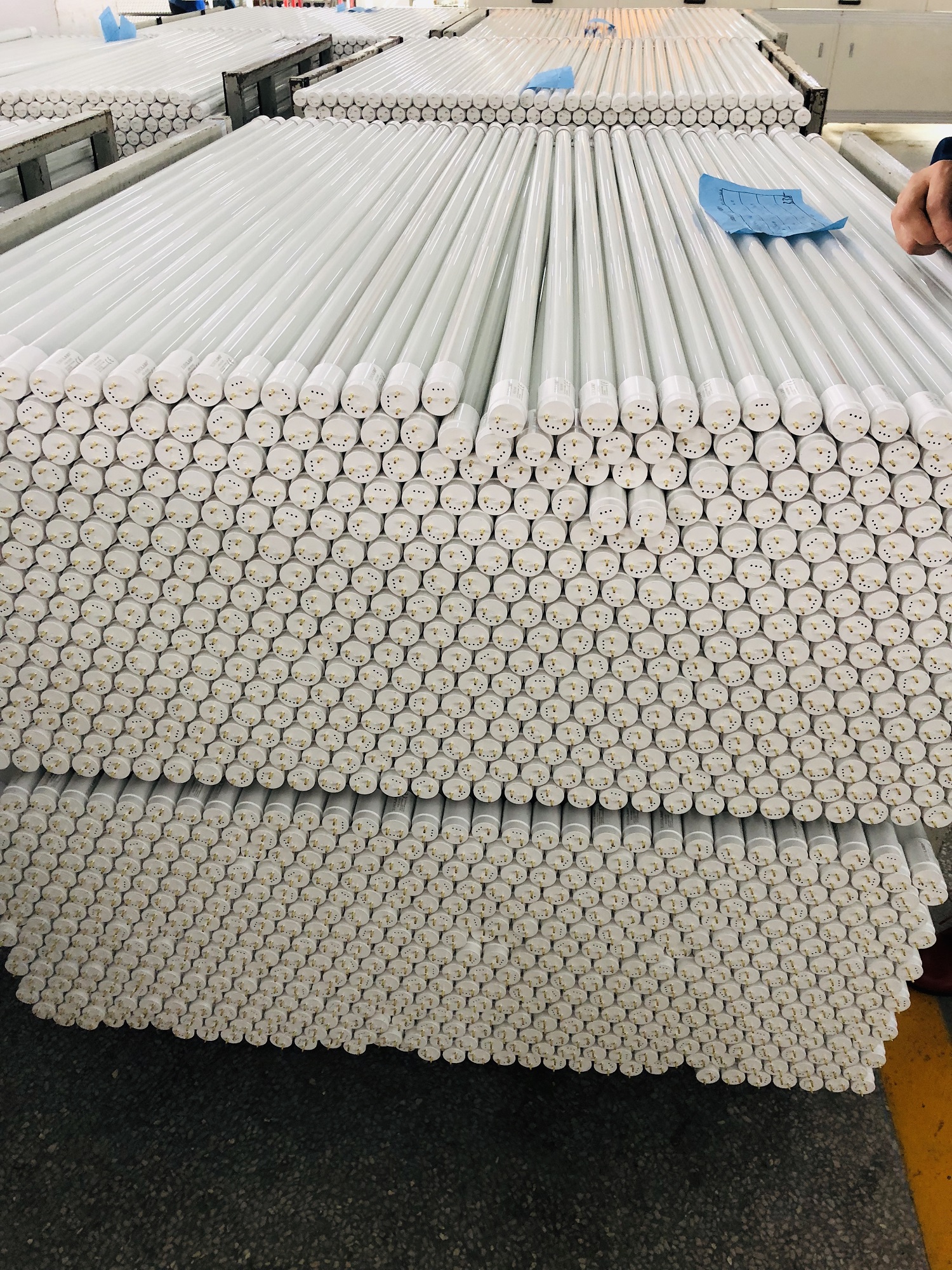 Energy-Efficient LED Tube for General Lighting