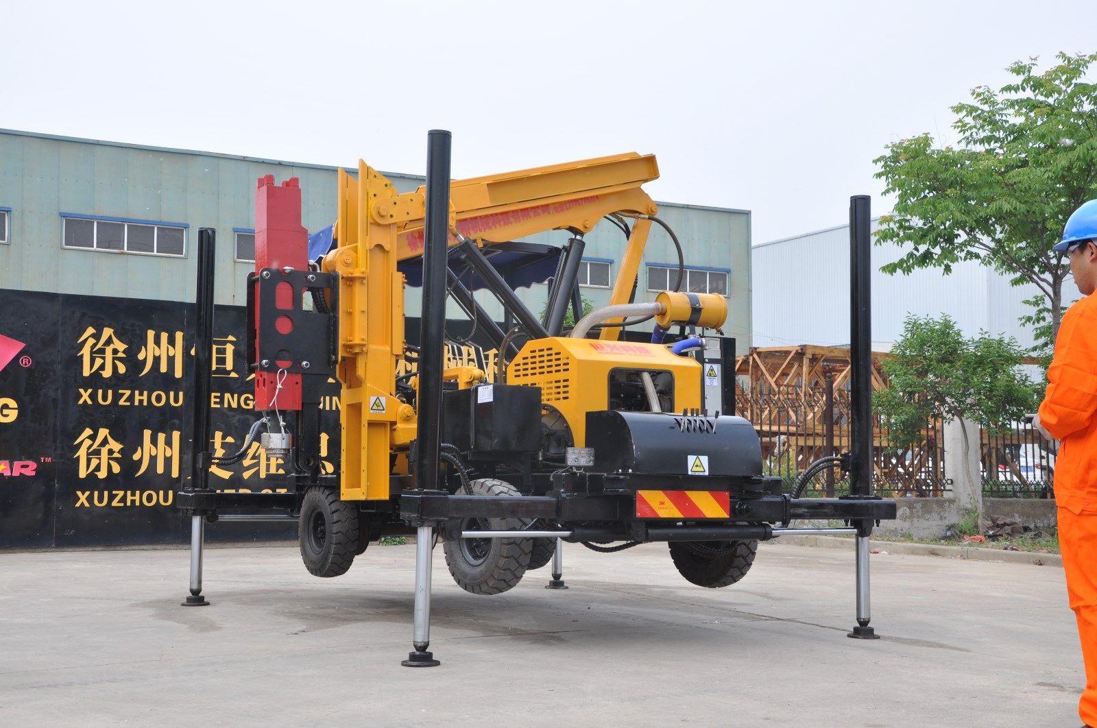 Lifting Guide Rail Highway Guardrail Piling Machine with Hydraulic Hammer - Image 2