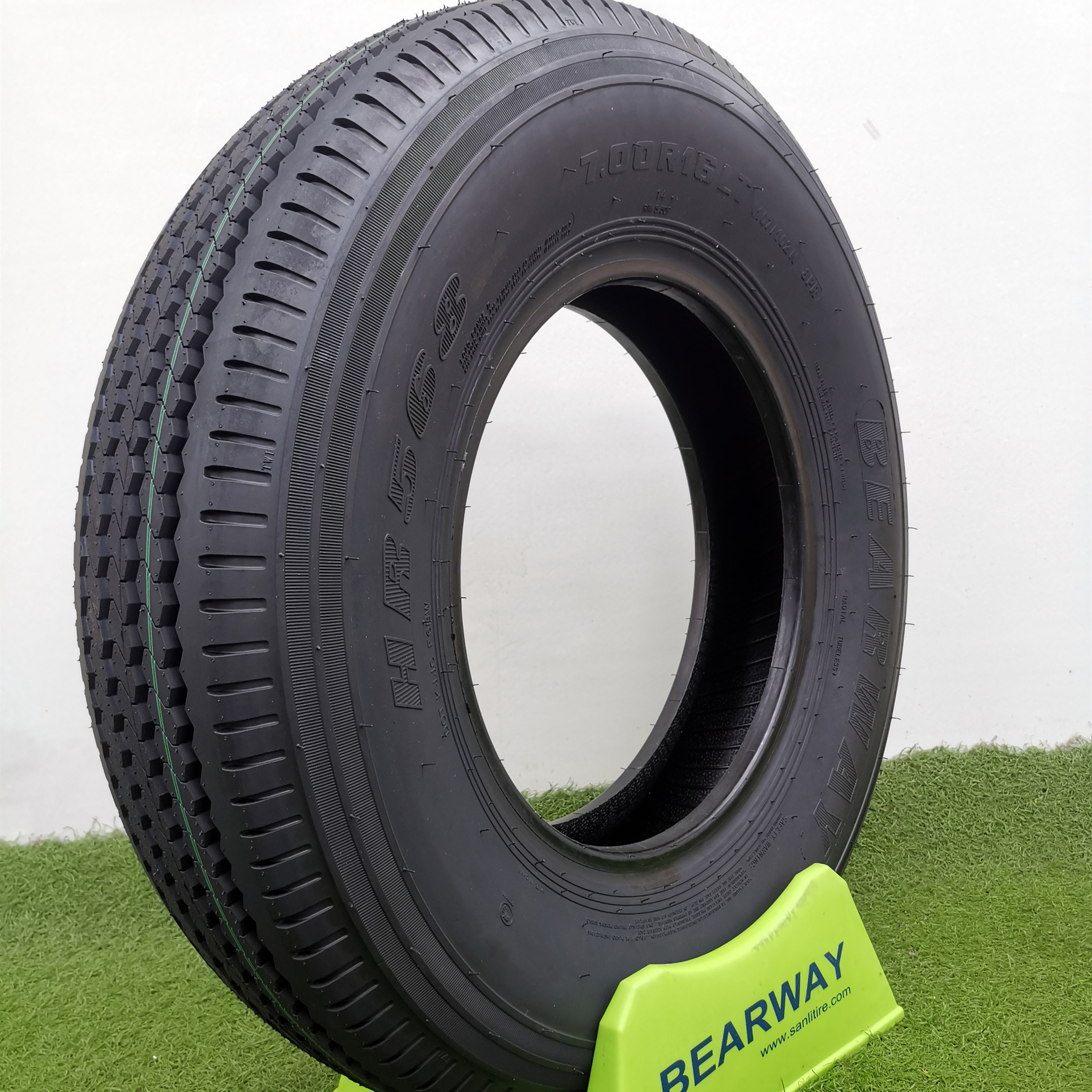 Light truck tire - Image 2