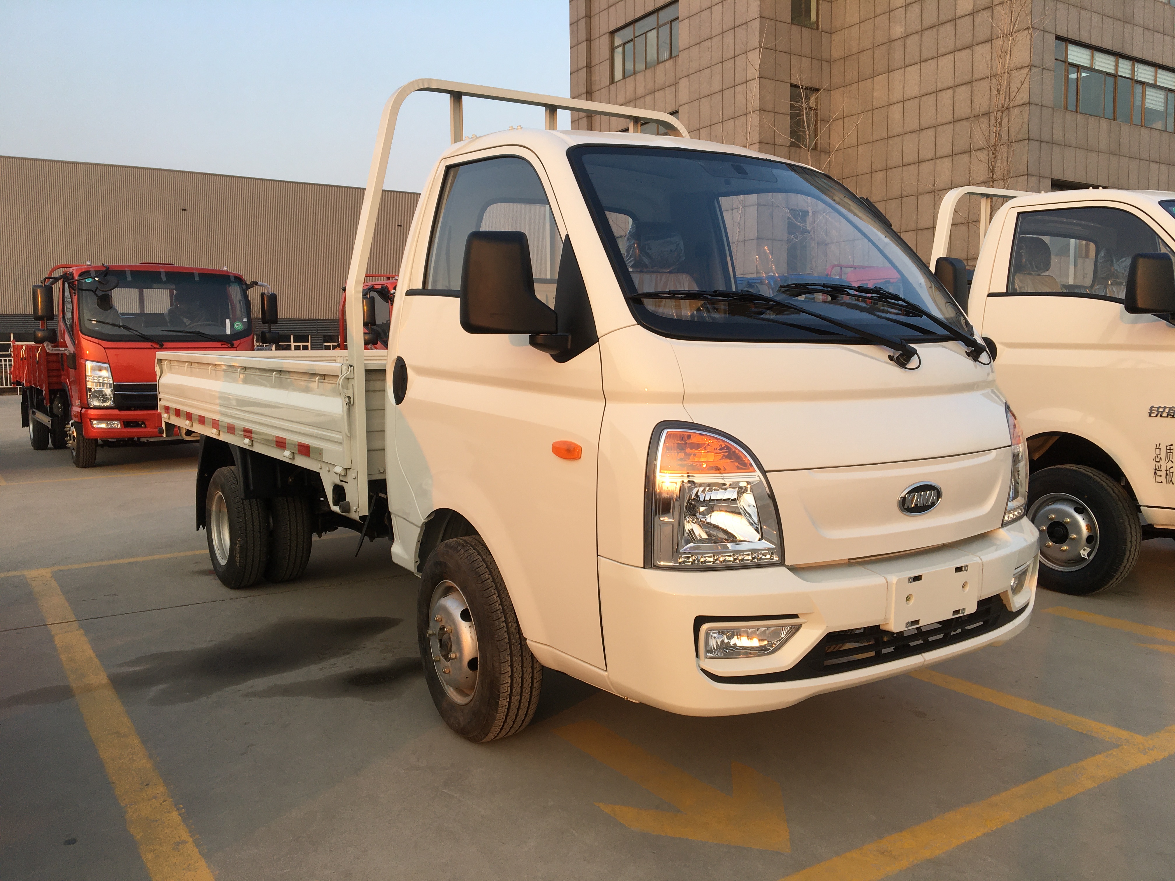 Flatbed Light-Duty Truck