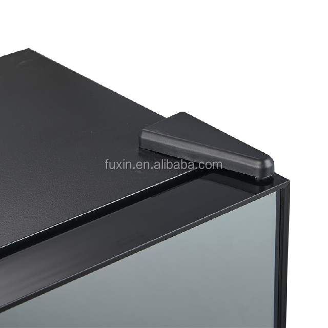 Side profile of the cosmetic cooler