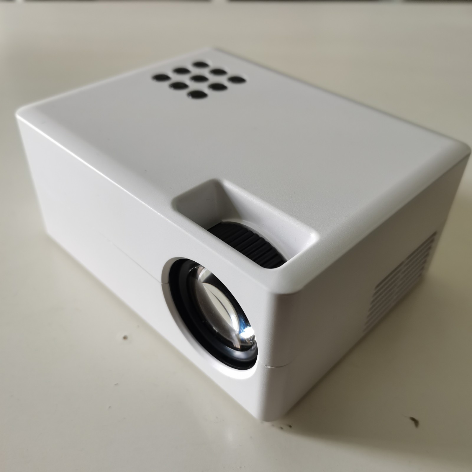 LSP Portable Mini LCD LED beamer Support 1080P home theater Projector LP01 - Image 2