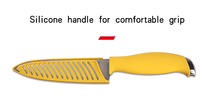Ceramic knife set with protective sheaths
