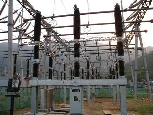 Outdoor High-Voltage Circuit Breaker