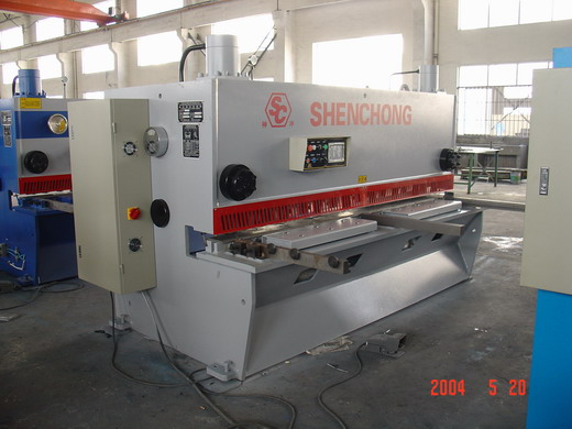 Metal Shearing Machine