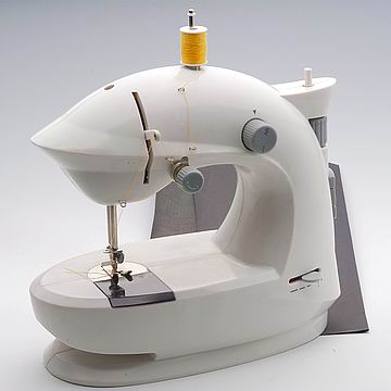 Compact Home Sewing Machine with Free Arm