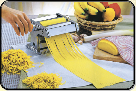 Manual Small Completed Instant Rice Potato Vegetable Noodle Maker Machine - Image 3