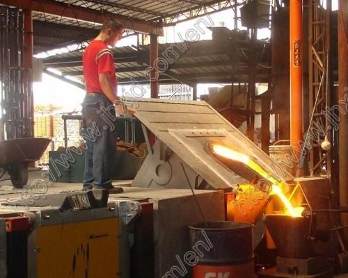 MF induction furnace - Image 2