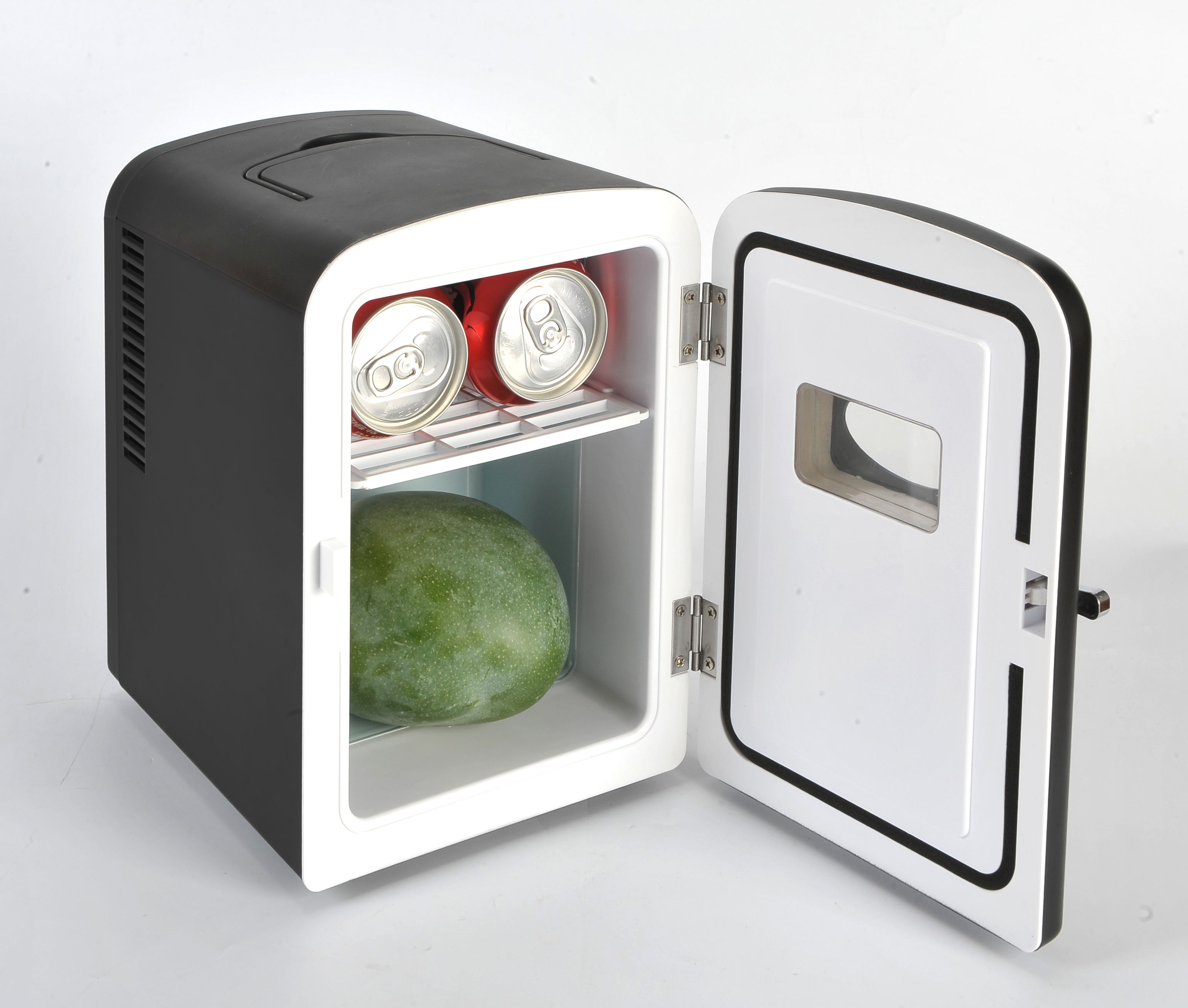 Thermoelectric Mini Fridge with Heating and Cooling