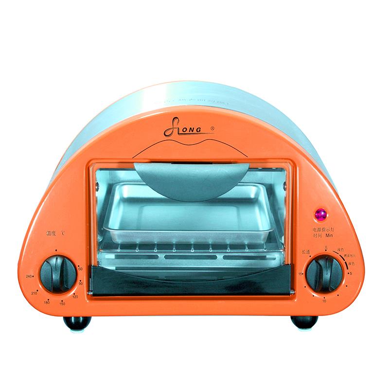 Compact 4-liter toaster oven with control knobs and open door