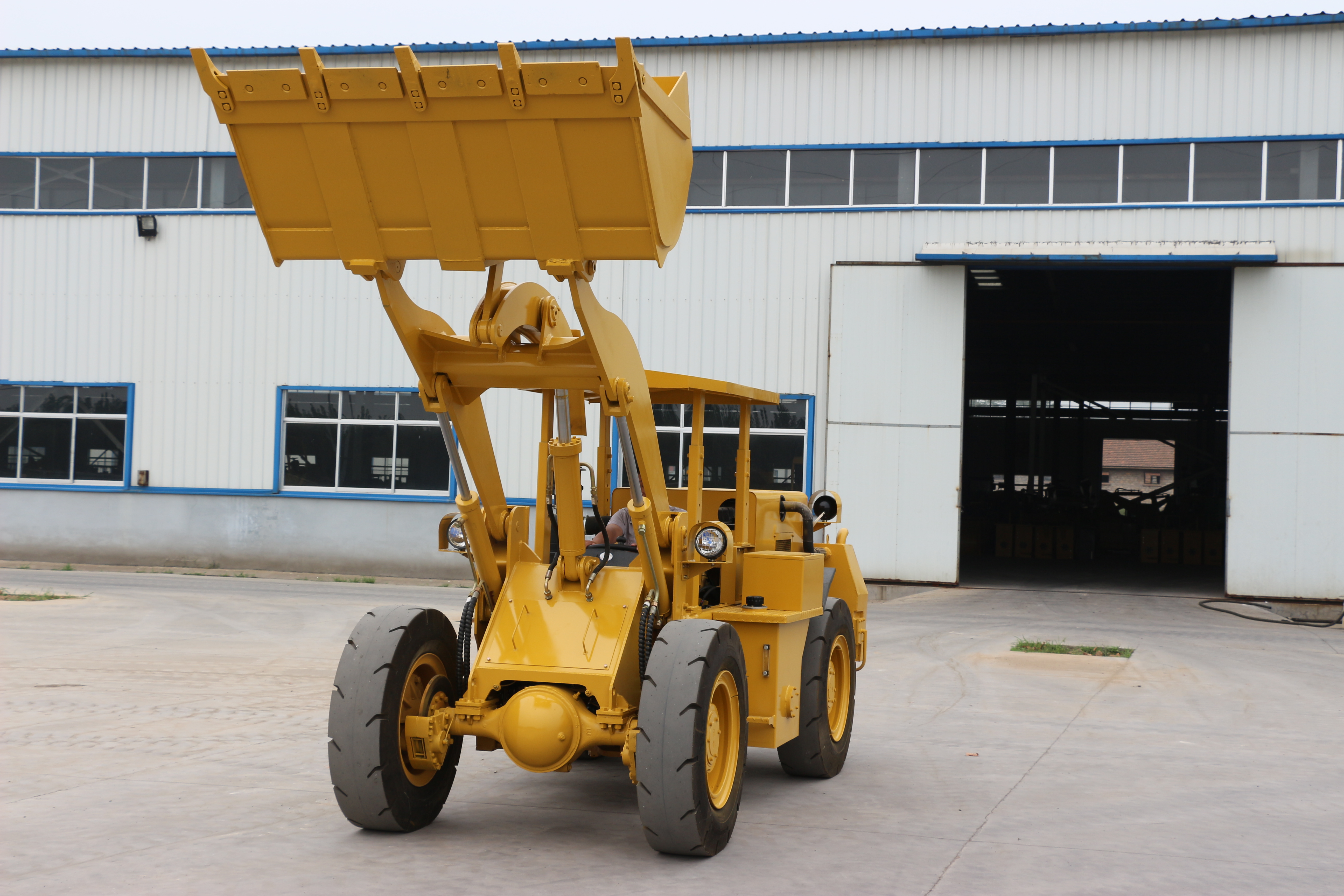 mining loader - Image 2