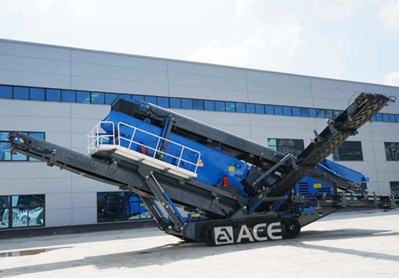 Mobile Crawler Screening Plant - Image 3