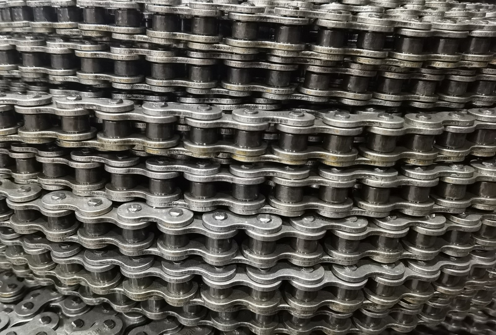Motorcycle and Automotive Roller Chain