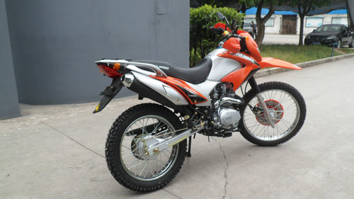 Off-Road Dirt Bike with 150cc Engine