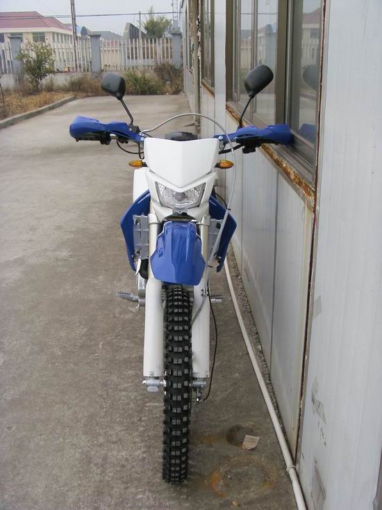 Motorcycles Dirt Bikes BSX250-1 - Image 2