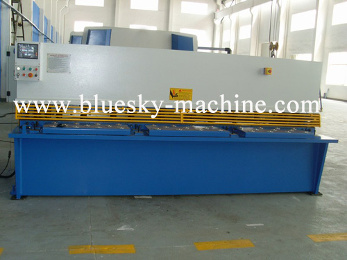 NC hydraulic swing beam shearing machine - Image 2