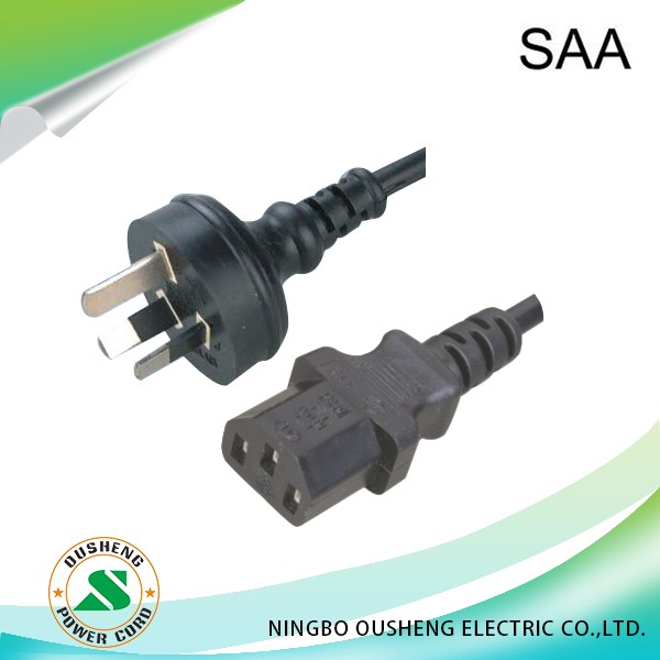 NEMA 5-15P US plug to IEC 320 C13 Power Cord desktop - Image 2
