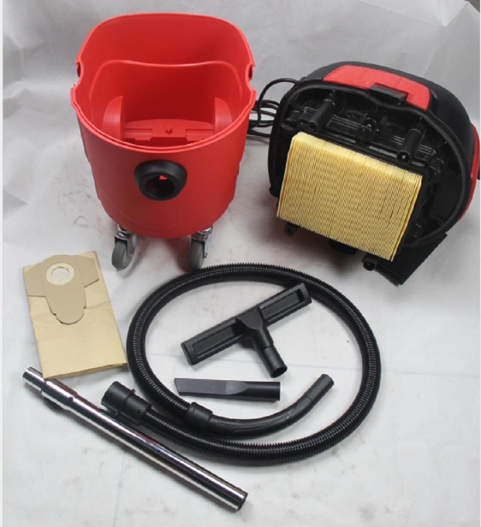 Vacuum cleaner with included attachments